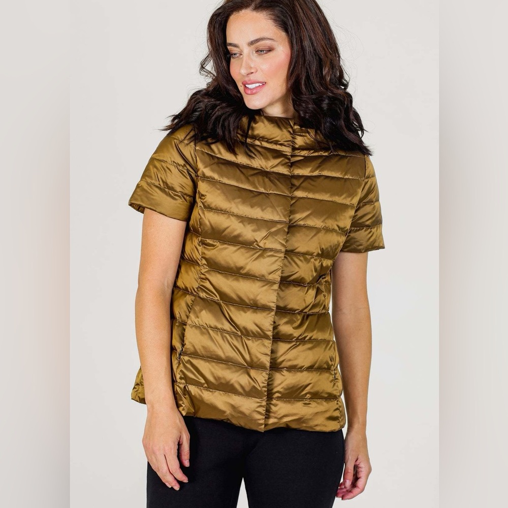 New with tags! Super cute My ANORAK short sleeve puffer jacket in bronze!